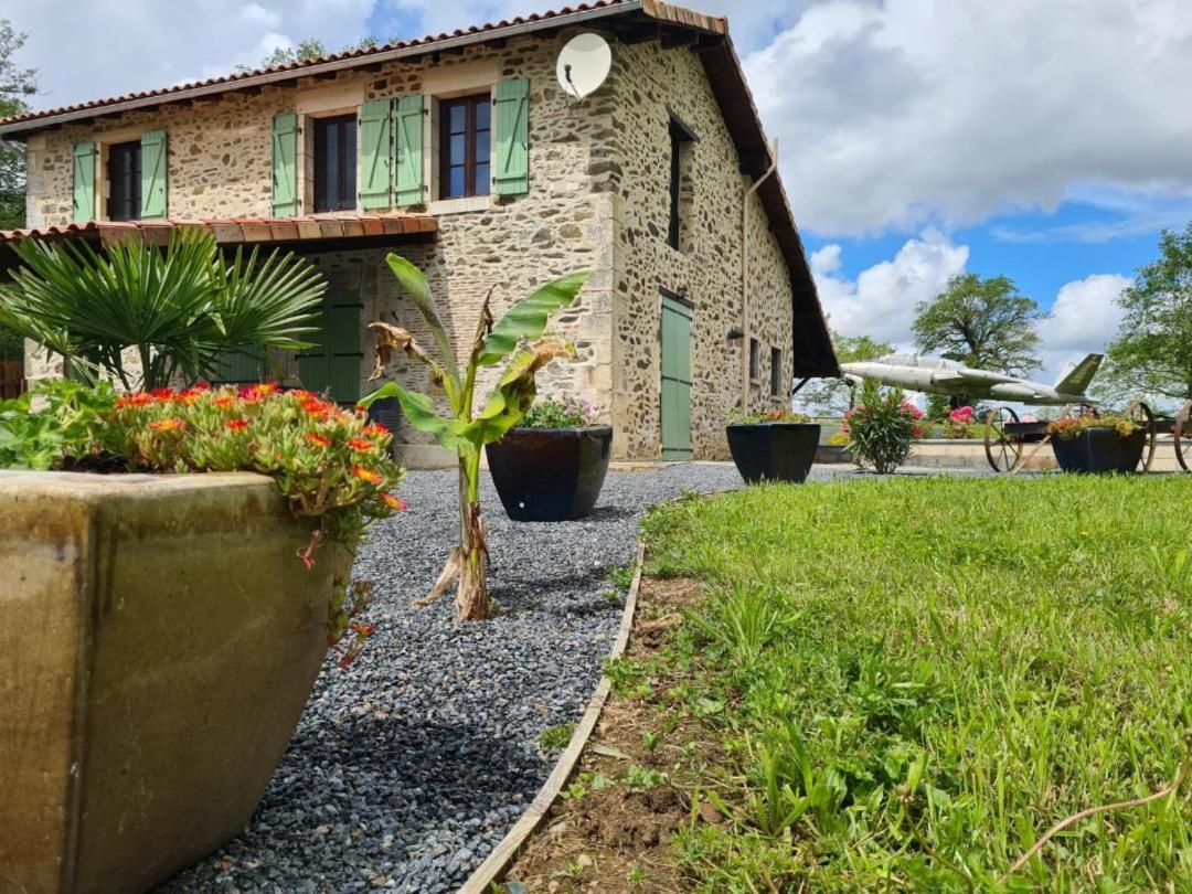 La Maison Du Lac Lavaud Saint-Quentin-sur-Charente Eksteriør bilde